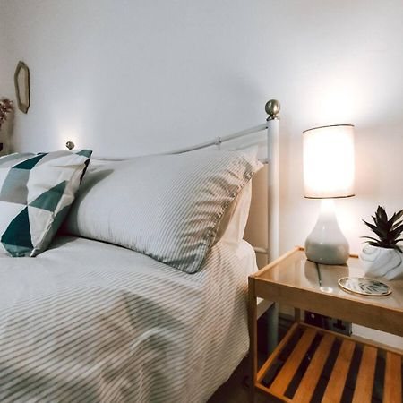 The Twickenham Apartment Near Strawberry Hill Екстериор снимка