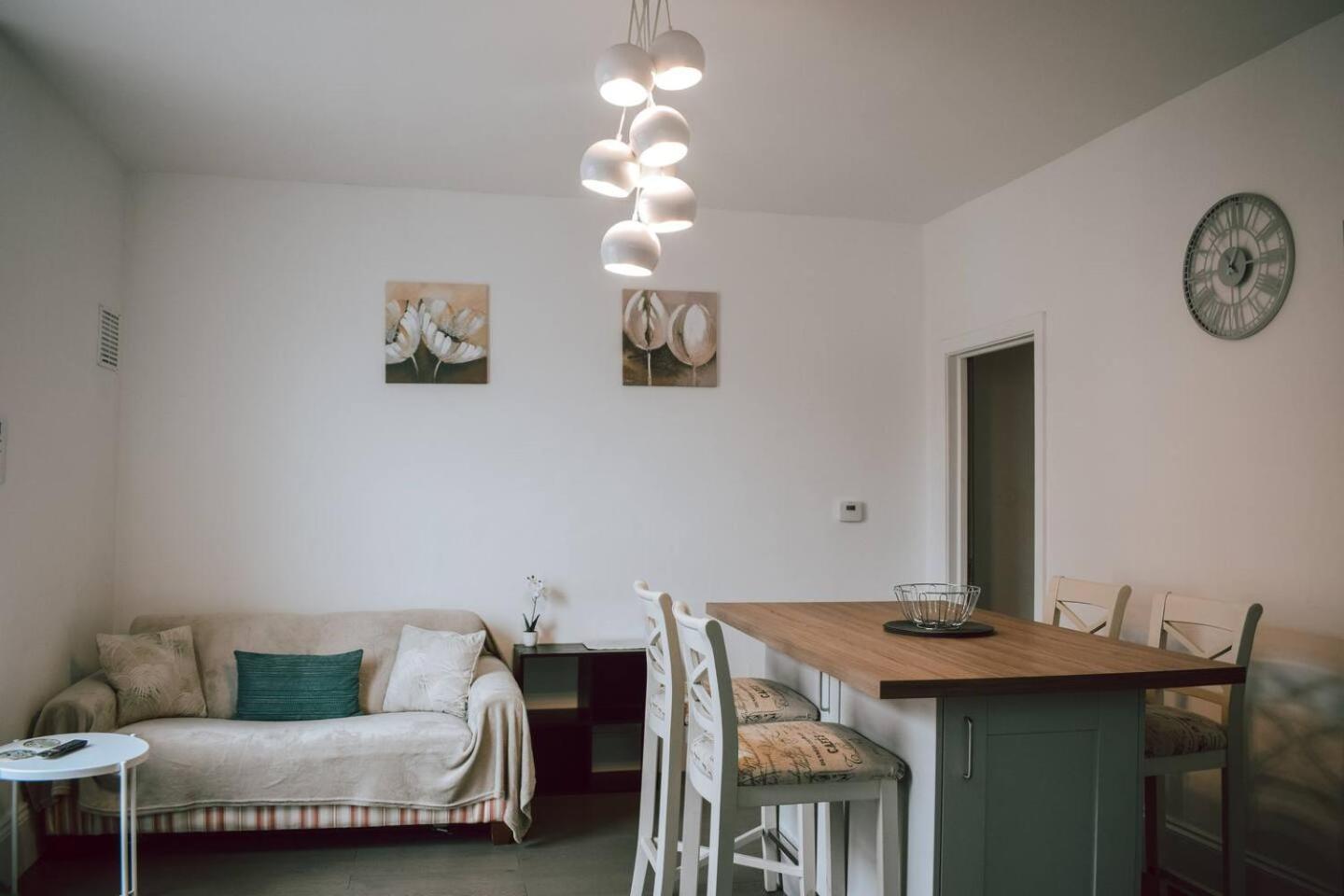 The Twickenham Apartment Near Strawberry Hill Екстериор снимка