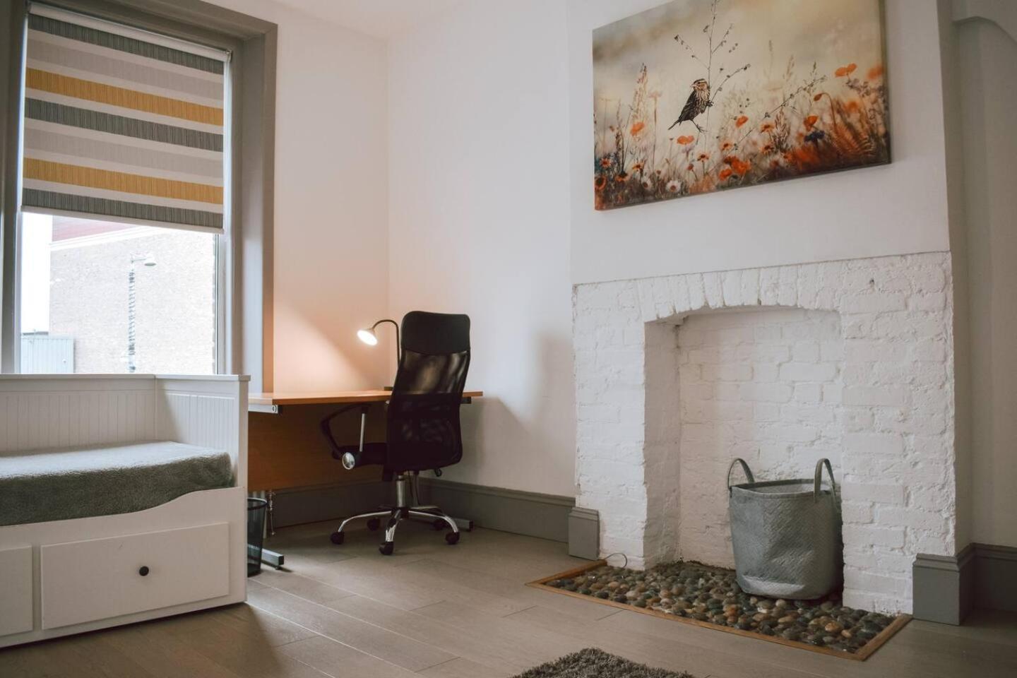 The Twickenham Apartment Near Strawberry Hill Екстериор снимка