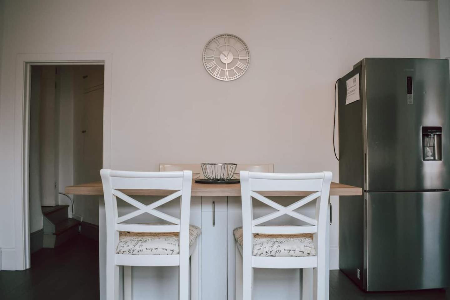 The Twickenham Apartment Near Strawberry Hill Екстериор снимка