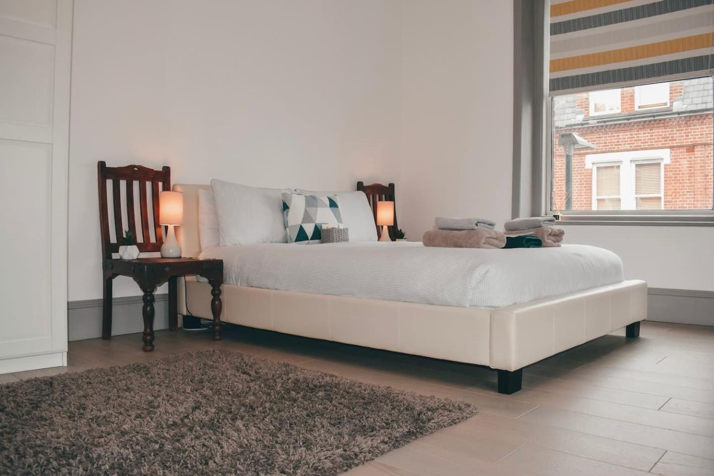 The Twickenham Apartment Near Strawberry Hill Екстериор снимка