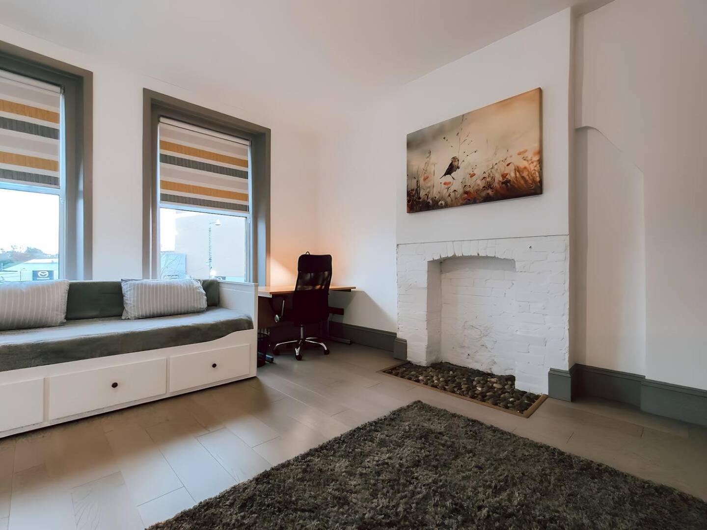 The Twickenham Apartment Near Strawberry Hill Екстериор снимка