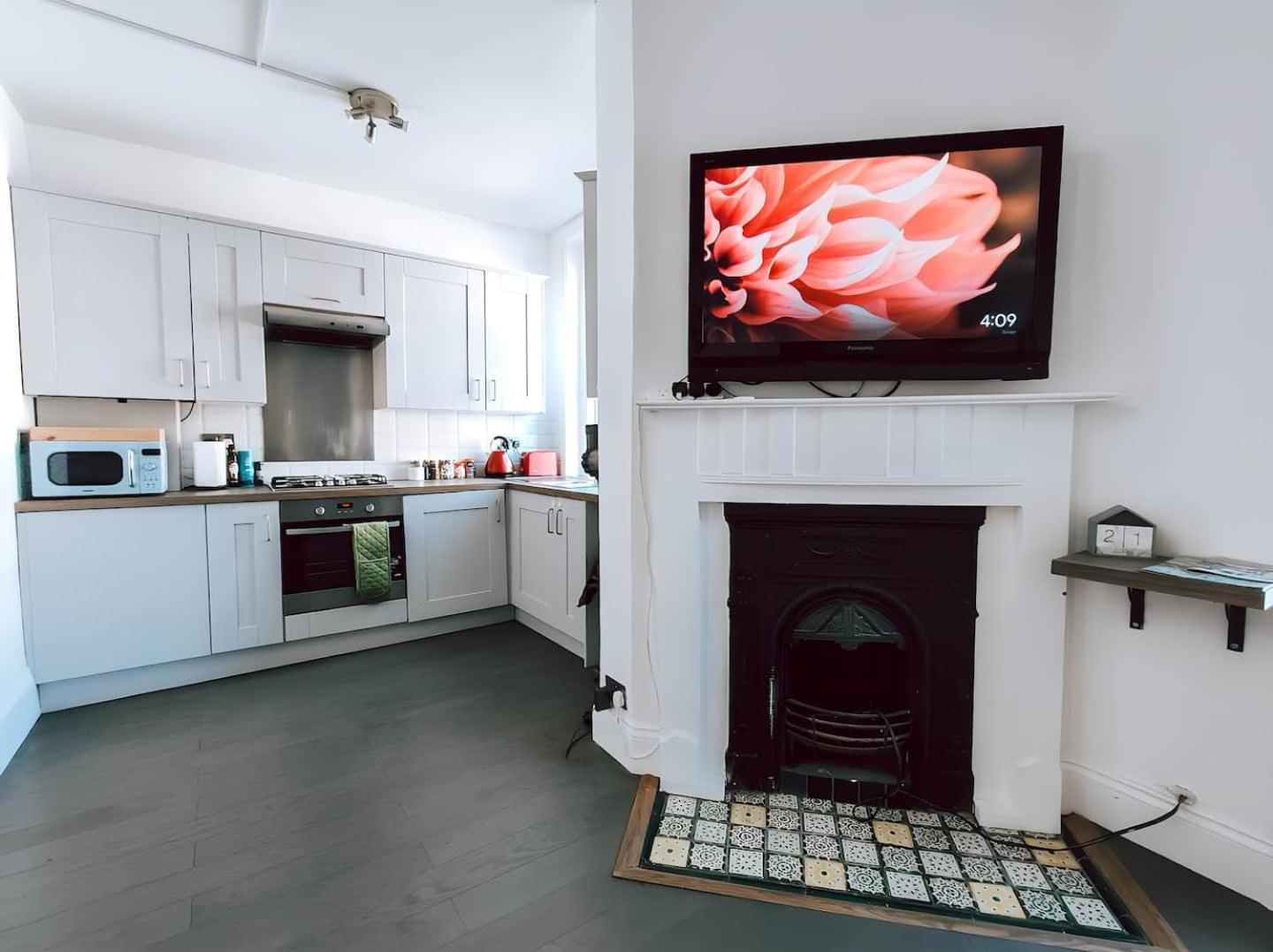 The Twickenham Apartment Near Strawberry Hill Екстериор снимка